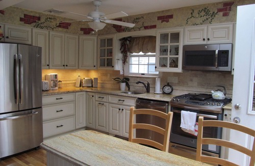 East Massapequa House | Provence meets Long Island.sleeps 6-7