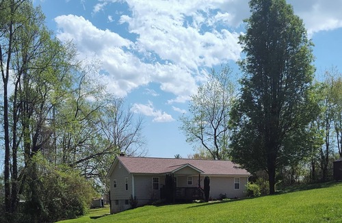 Fletcher House | Prvt quiet home Best Location WNC AgCntr,Arprt,DT AVL,waterfalls,hiking & more