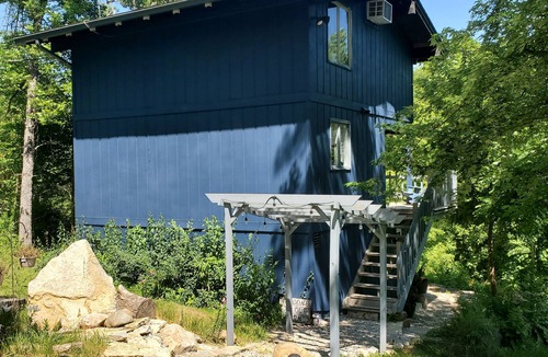 Bath Cottage | Quaint Stream Side Cottage 15m from Oxford&Hamilton OH