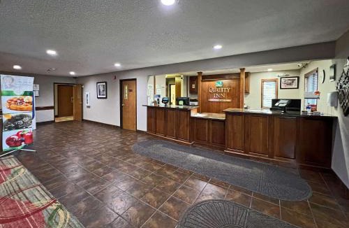 Mitchell Hotel | Quality Inn Mitchell I-90