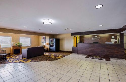 Belmont Hotel | Quality Inn & Suites Belmont - Platteville