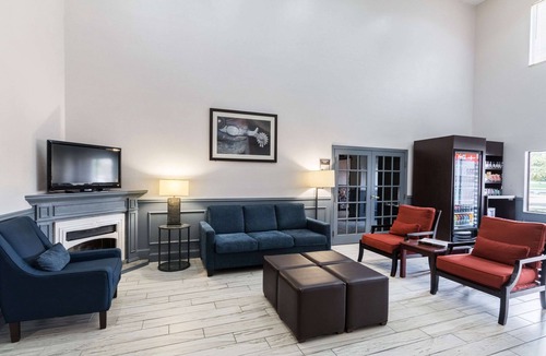 Burleson Hotel | Quality Suites Burleson - Ft. Worth