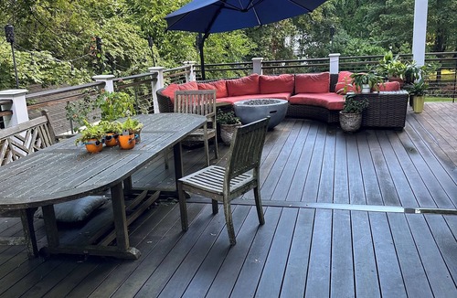 Waban House | Quarter Finals Paradise with theatre and gym