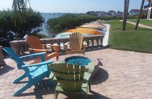 New Smyrna Beach Condo | Quiet ground level condo-minutes from Dunes Park and the beach!