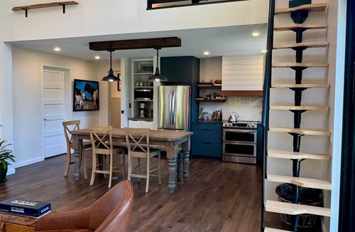 Haywood House | Quiet, Pet-friendly, Mountain Escape Near Wineries & Hiking