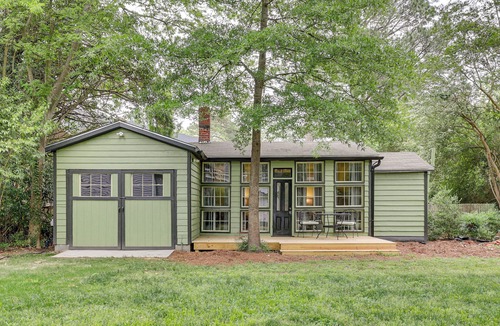 Enfield Apartment | Quiet Tree-lined Yard & EV Charger: Near I95