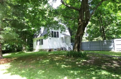 Manchester House | Quintessential VT Cottage in Manchester Village