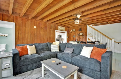 Arnot House | Raven Feather Retreat : Pet Friendly!