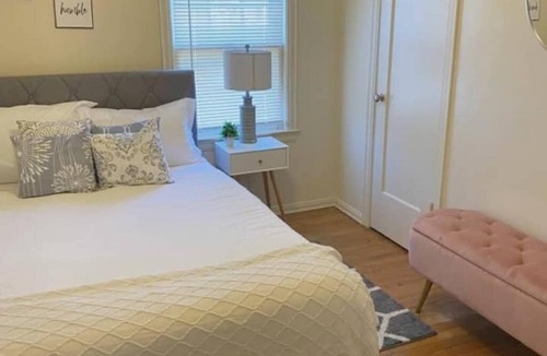 Cleveland Heights House | Red à CLE: 3BR, Pets & Kids are Welcome