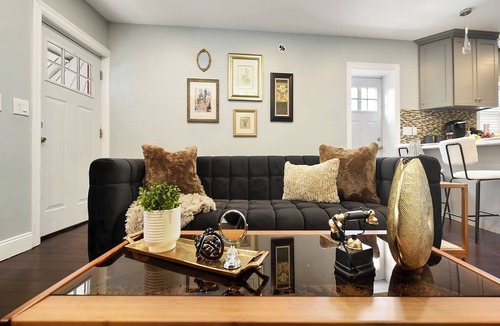 Lawrenceville House | *Regal Bricks* Cold Plunge | Fire Pit | Game Room | Private Backyard