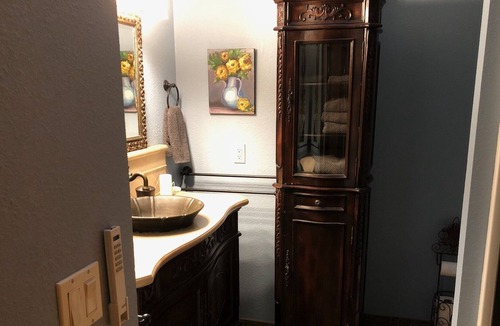 Oregon City Apartment | Relax and Get Away from It All - Blessings Farm Hideaway TOO!
