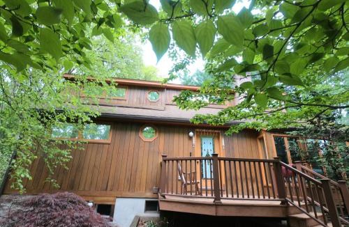 Nashua House | Relax & Rejuvenate at Vanprasth - A Hillside Hideaway Retreat