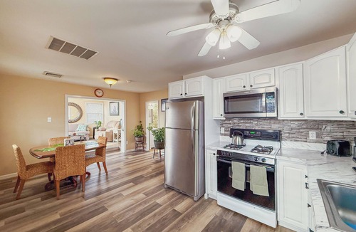Rio Grande House | Relaxing 2BR/2BA Entire House, Short Drive from Wildwood & Cape May Beaches