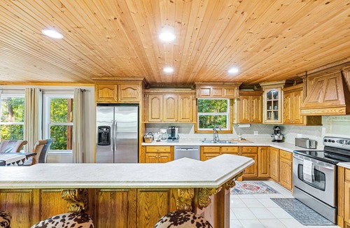 Arley House | Relaxing 4-Bedroom Cottage on Smith Lake