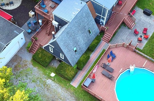 Findlay Ski Chalet | Relaxing, Cozy & Secluded One Loft Bedroom A-Frame w/Private SUMMER Pool