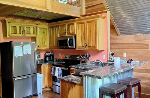 Winchester Cabin | Relaxing Getaway Cabin in Winchester, TN