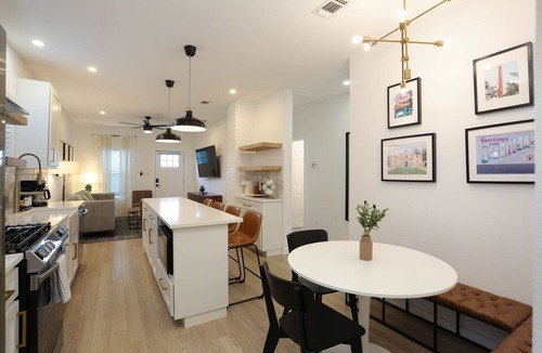 Westfort House | Renovated 4BR & 3Bath Sleeps 11, Hot Tub, Mini Golf, 0.5 mi to Pearl