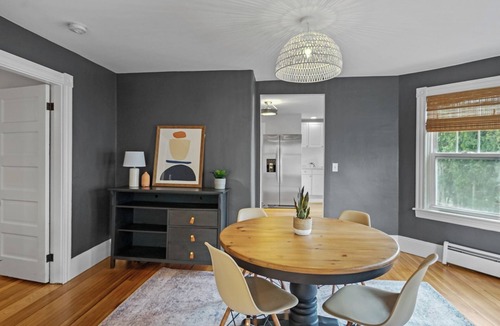 Warren House | Renovated Water Haus ⎥ +8 beds ⎥ Historic Waterfront