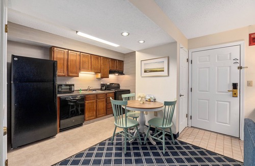 Merrimack Hotel | Residences at Daniel Webster