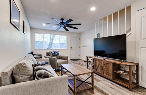 College Hill Apartment | Retreat near UO, Autzen Stadium, Amazon Park (# 1)