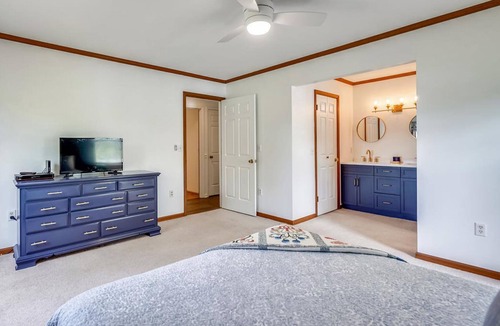 Ridgely House | Ridgely Waterfront | Private Dock | Kayaks | Game Room | Pet Friendly