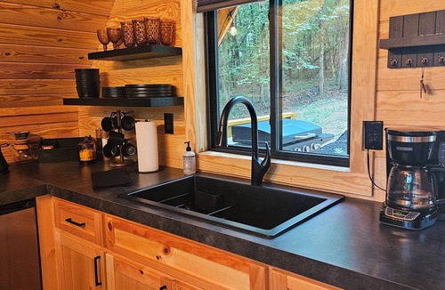 Dewy Rose Cabin | River cabin Private, Scenic A-frame,Nigerian dwarf goats