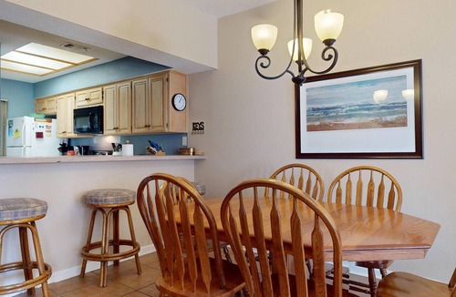 New Braunfels Condo | River City Resorts: CW C106 : Free Tubes with Rental!