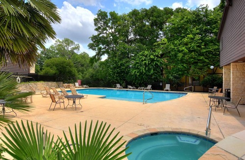 New Braunfels Condo | River City Resorts: CW C106 : Free Tubes with Rental!
