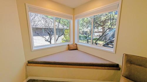 Century West Apartment | River Ridge 328B
