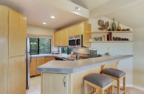 Century West Condo | River View Resort Condo with Hot Tub - Mt Bachelor