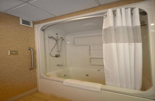 Somerset Hotel | River-view Room, 2 Queen Beds with Jetted tub and Balcony