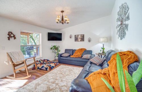 Jacksonville House | Riverfront Relaxation: Secluded Jacksonville Home