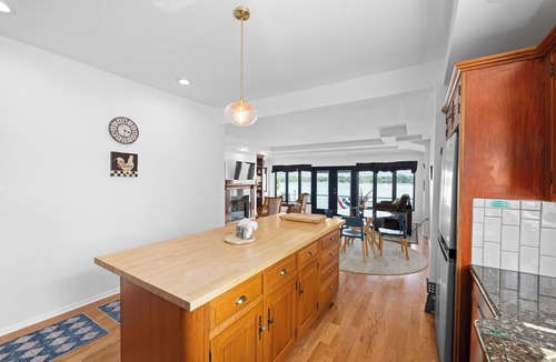 Toledo House | Riverside Calm, an entire house for you directly on the Maumee River.