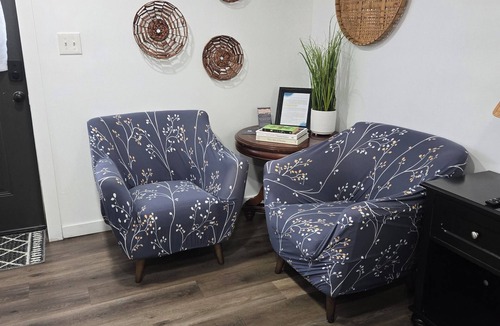 Mount Vernon Apartment | Riverview Studio Apartment. Weekly/Monthly Discounts! Wifi. Convenient Location.