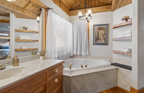 Hermosa Hotel | Romantic, Peaceful Getaway; Within 10 Mi of Mt. Rushmore & Custer State Park
