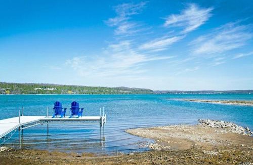 Wiarton House | Romeo Resort -Waterfront-