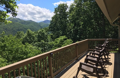 Maggie Valley House | Rooms With A View Mountain Getaway - Beautiful mountain views in Maggie Valley