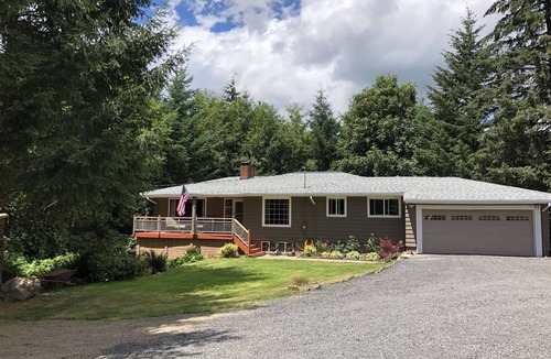Deer Island Cabin | Rural quiet get away entire cabin