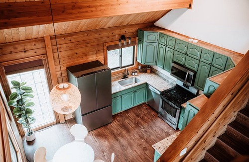 Blue River Cabin | Rustic Charm & Modern Comfort in Breckenridge