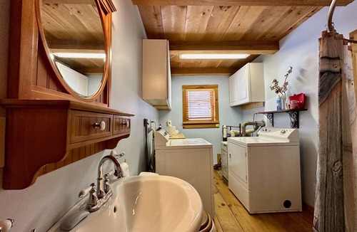 Bethel Cabin | Rustic Mountain View Cabin in Bethel, VT: A Tranquil Green Mountains Retreat