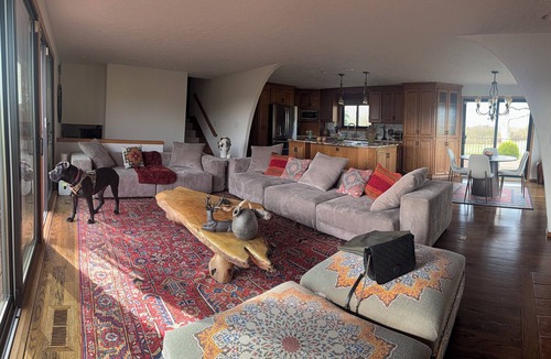 Enumclaw House | Rustic villa vacation rental near Mount Rainier with farm charm,