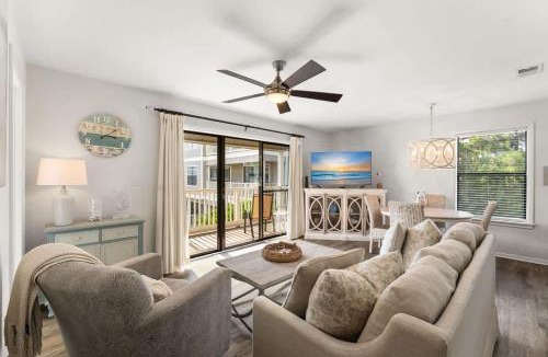 Seagrove Beach Apartment | Saltwater Therapy by Stay on 30a