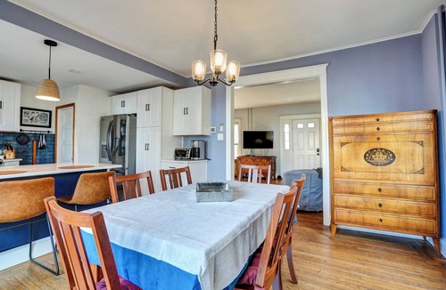 Phoenixville House | Sam's Place 3-BR townhome in welcoming Phoenixville