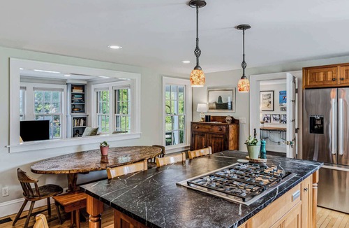 South Pomfret House | Saskadena Lodge with Game Room, near Ski Hill