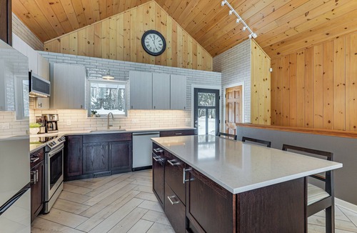 Watersmeet House | Sauna & Game Room! Tranquil Retreat on Grace Lake