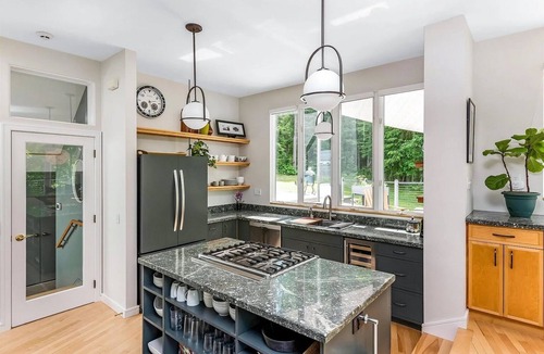 Stowe House | Sauna, open floorplan