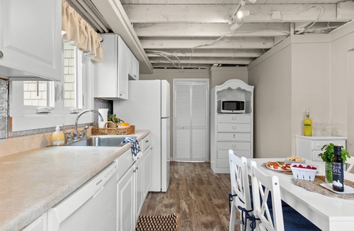 Scituate House | Scituate Seaside Escape – Sleeps 8, Walk to Beach