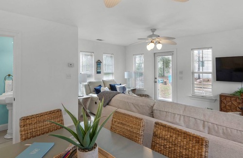San Juan House | Seagrove Beach Cottage perfect couples & small families - .5 Miles to Beach