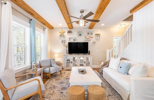 Seagrove Beach House | Seagrove Oasis by AvantStay Pet Friendly Pool Bbq