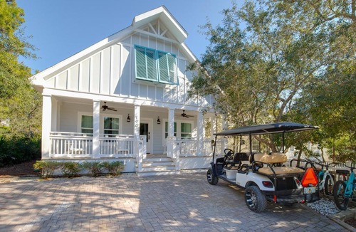 Seagrove Beach House | Seagrove Oasis by AvantStay Pet Friendly Pool Bbq